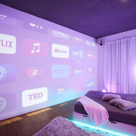 Huge Apartment With Home Cinema And Kitchen In Friedrichshain برلين المظهر الخارجي الصورة